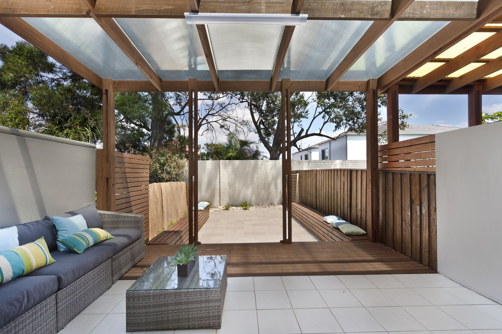 ΤΕΝΤΟΤΕΧΝΙΚΗ ΗΛΙΟΥΠΟΛΗΣ | Τέντες Παντός Τύπου – Σιδερένιες Πέργκολες & Τεντοπέργκολες