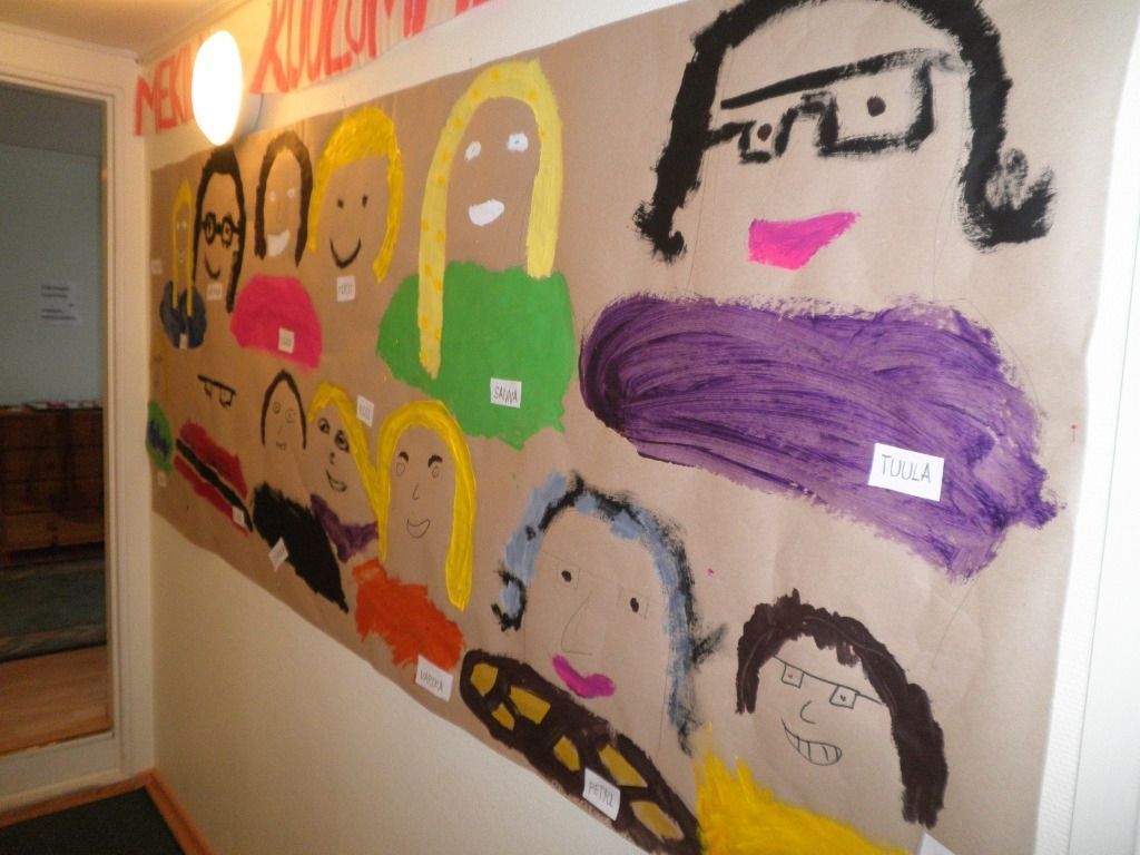 Lastenkodin väkeä lasten piirtämänä