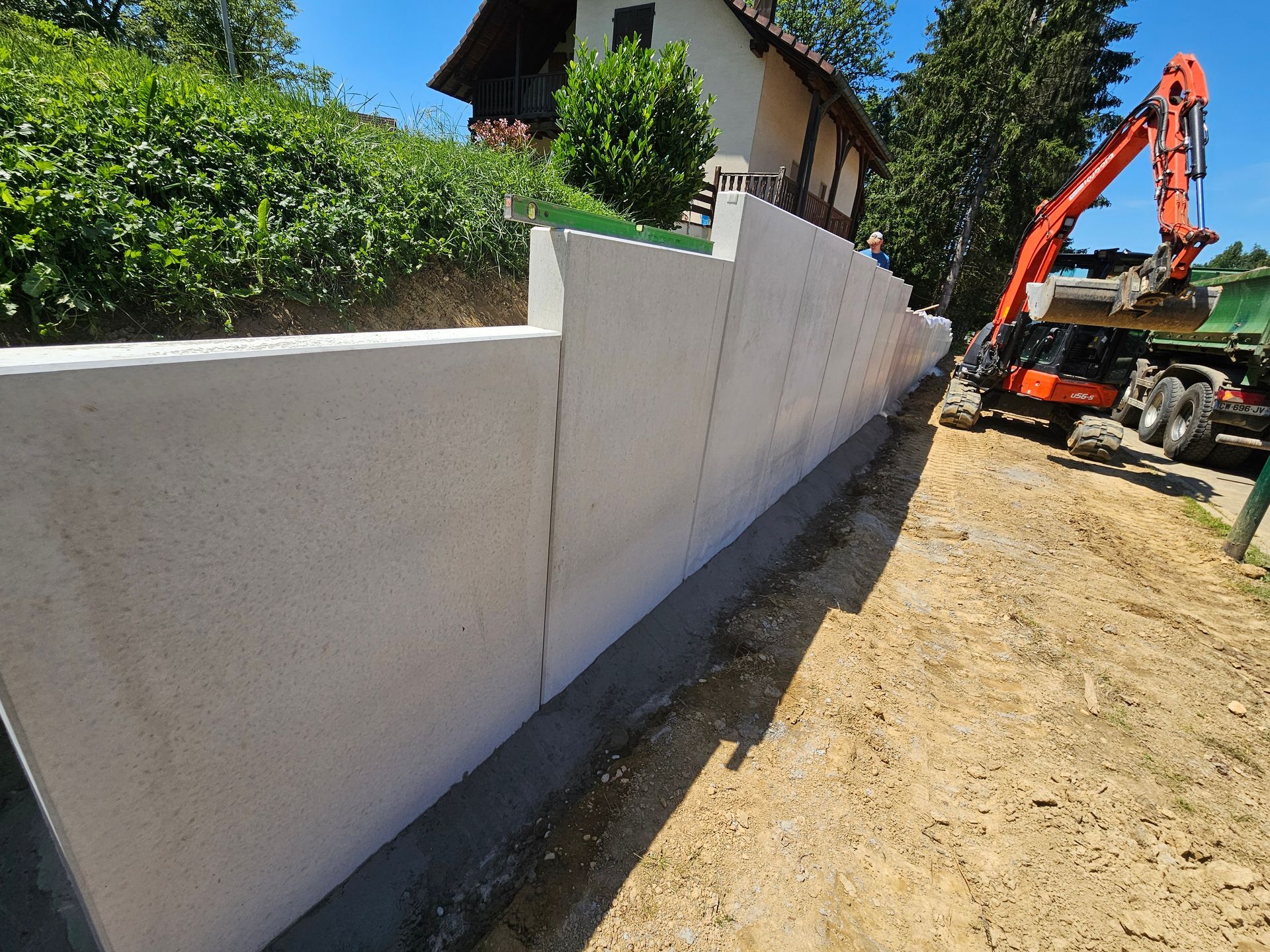 Gros plan sur un mur de soutènement.