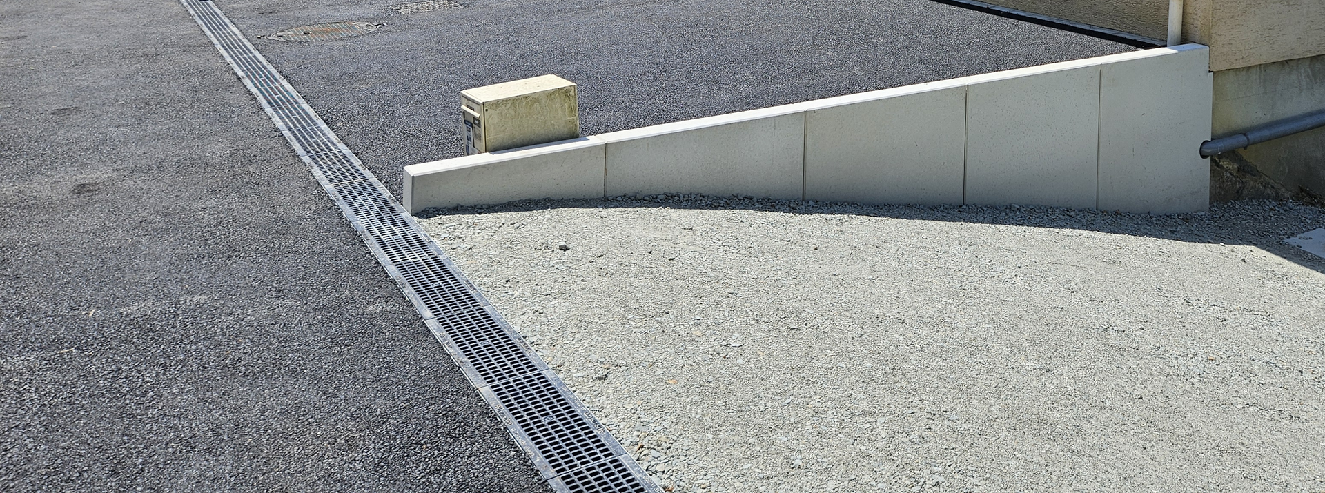 Un mur en L.