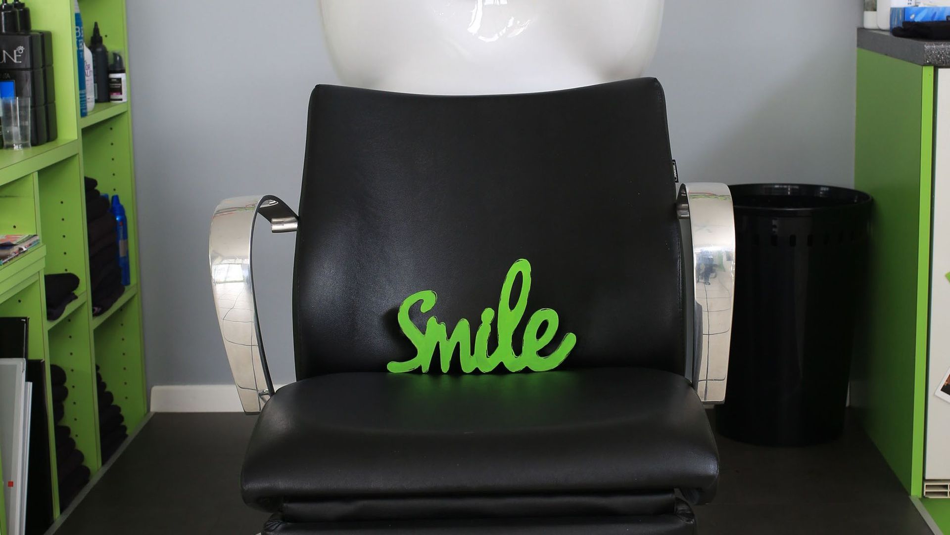 Graffiti | Haarwerk Wasabi | Coiffeur, Coloration, Styling, Make-up | Flaach im Weinland