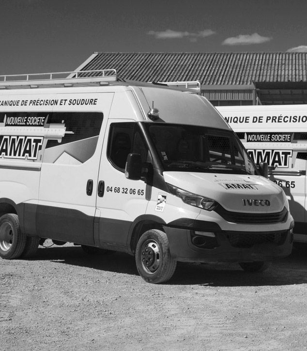 Camions de la société AMAT TP