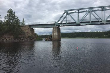 Yhteydenotto rakennustöistä veden alla