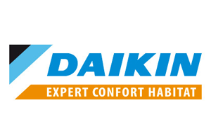 Logo Daikin avec un design angulaire bleu et noir. Texte DAIKIN en bleu et EXPERT CONFORT HABITAT en orange.