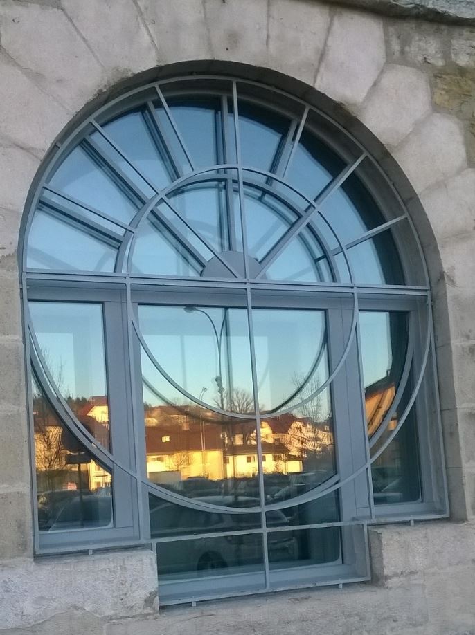 Pose de menuiseries bois avec vitrage isolation phonique