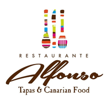 Logotipo del restaurante con utensilios de colores sobre el texto marr&oacute;n "Alfonso" y "Tapas & Comida Canaria".