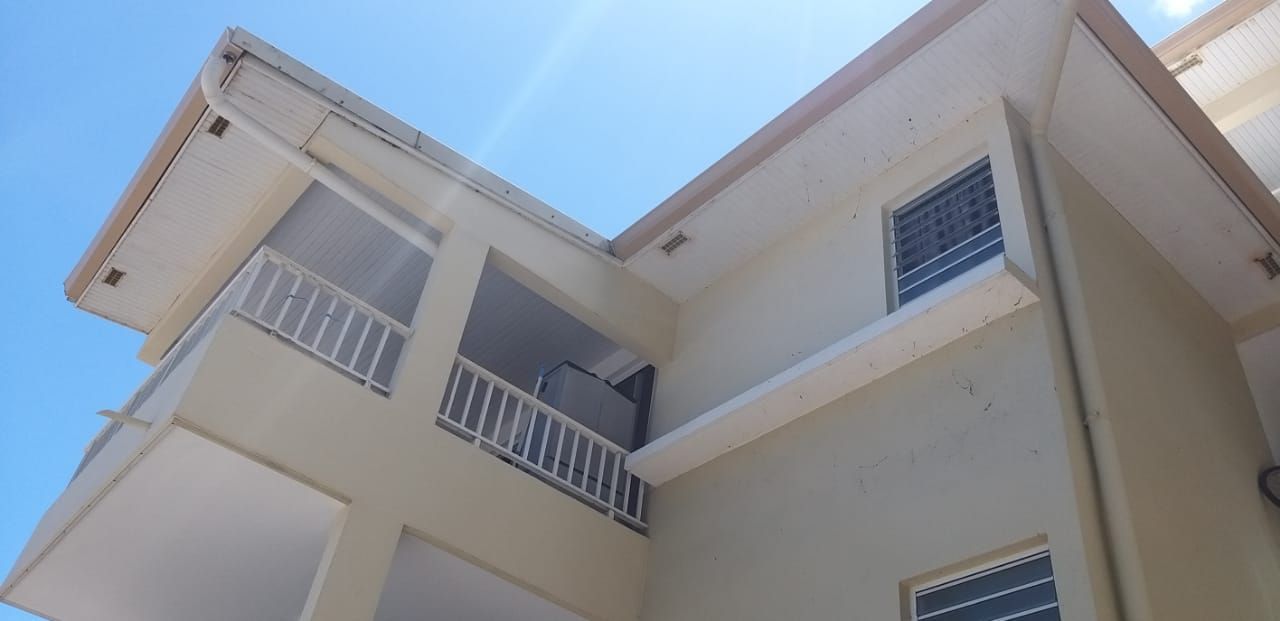 HLM après travaux couleur ivoire