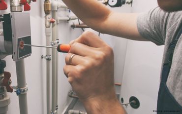 Wartung von Rohranlage