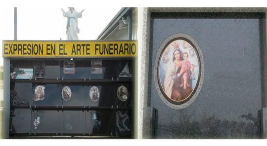 A sign that says expresion en el arte funerario on it