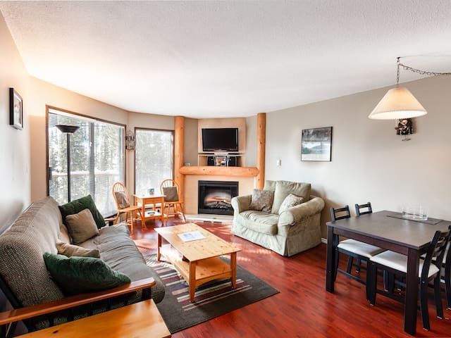 Cozy Pine Ski In Ski Out