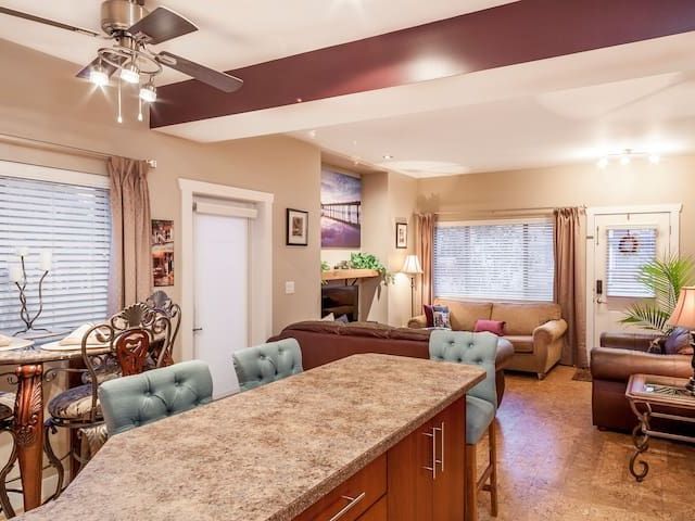 Peaches & wine villa penticton bc