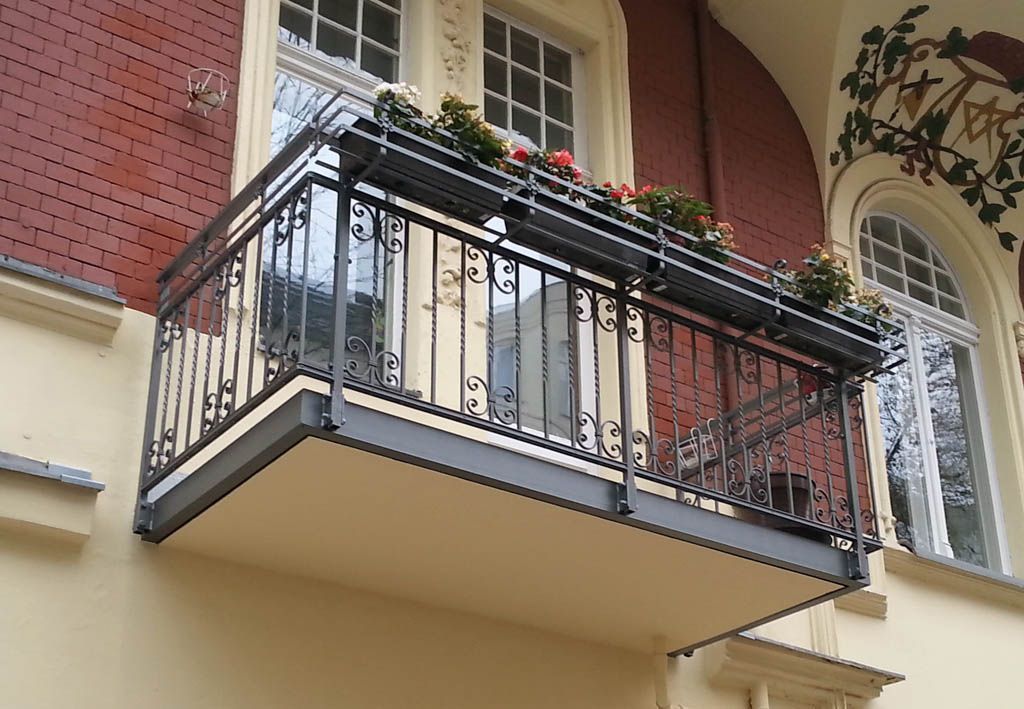 Müller Schlosserei & Metallbau OHG, Metallgeländer