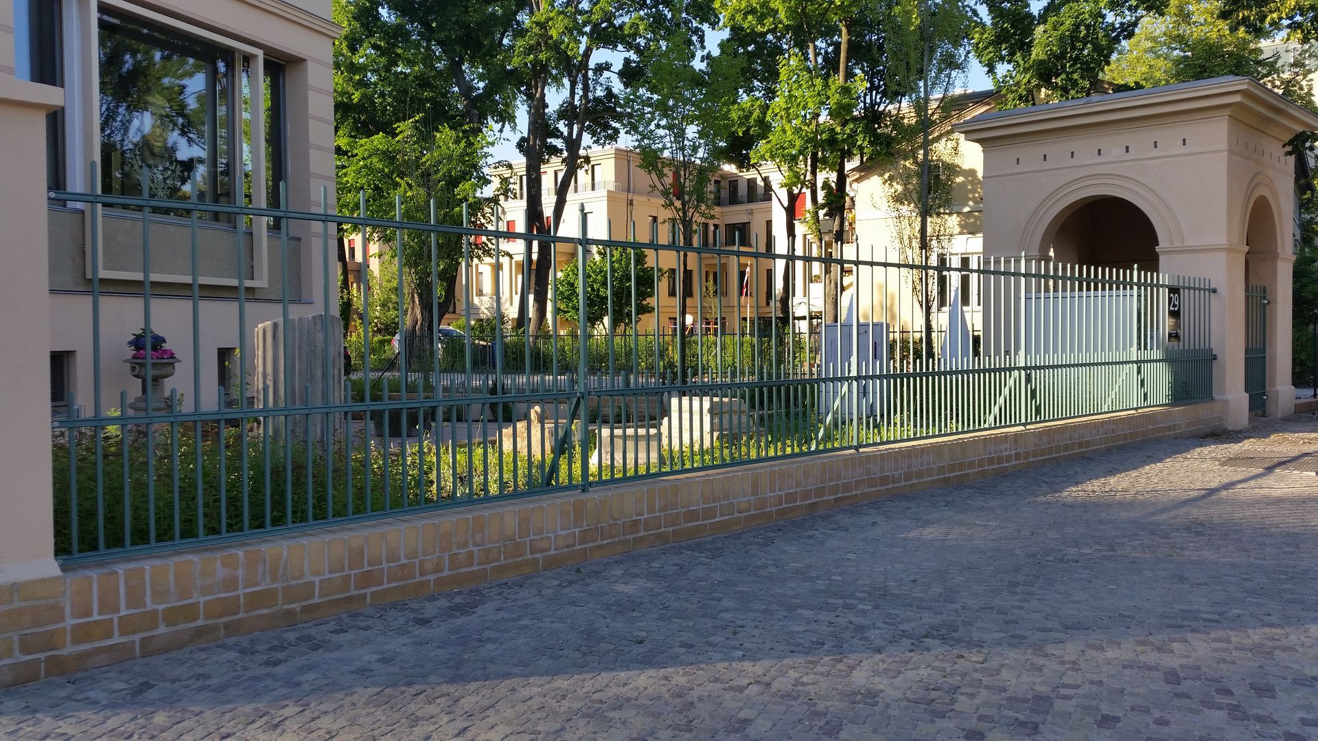 Müller Schlosserei & Metallbau OHG, Tor