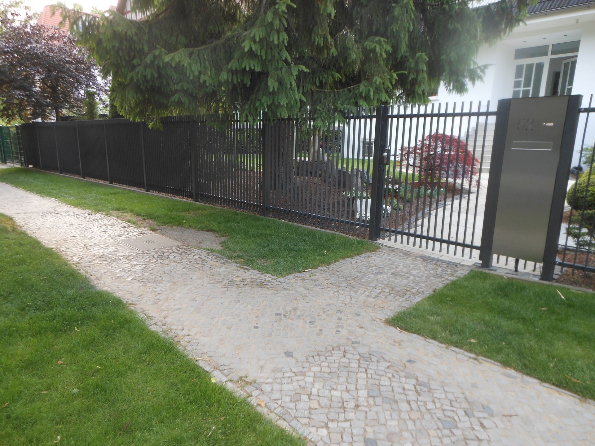 Müller Schlosserei & Metallbau OHG, Tor und Zaun
