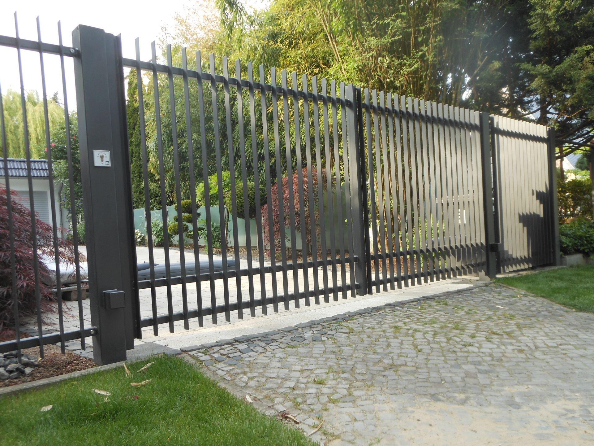 Müller Schlosserei & Metallbau OHG, Tor und Zaun
