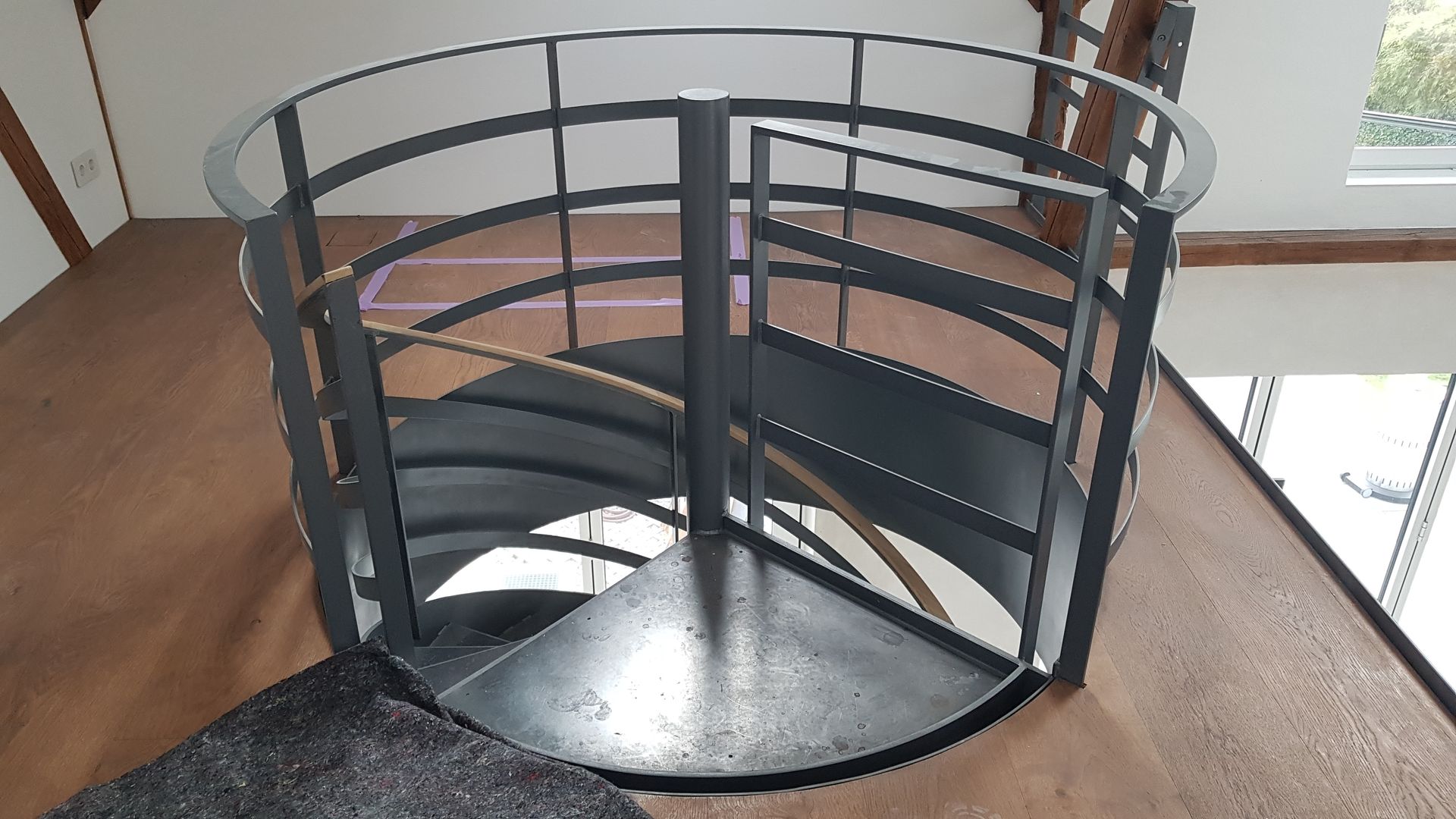 Müller Schlosserei & Metallbau OHG, Zugang zu Wendeltreppe