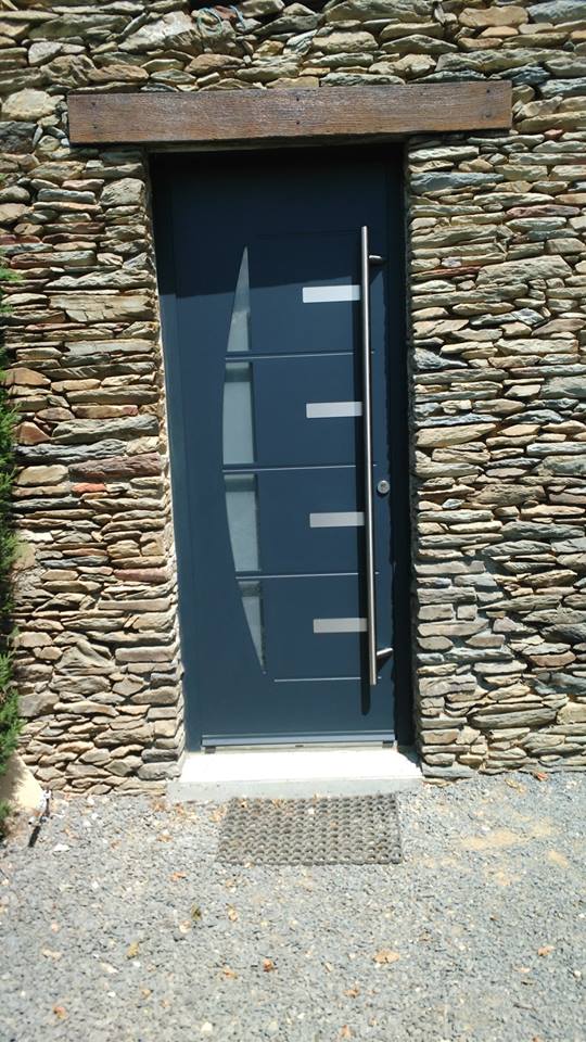 Porte d'entrée avec bâton de maréchal