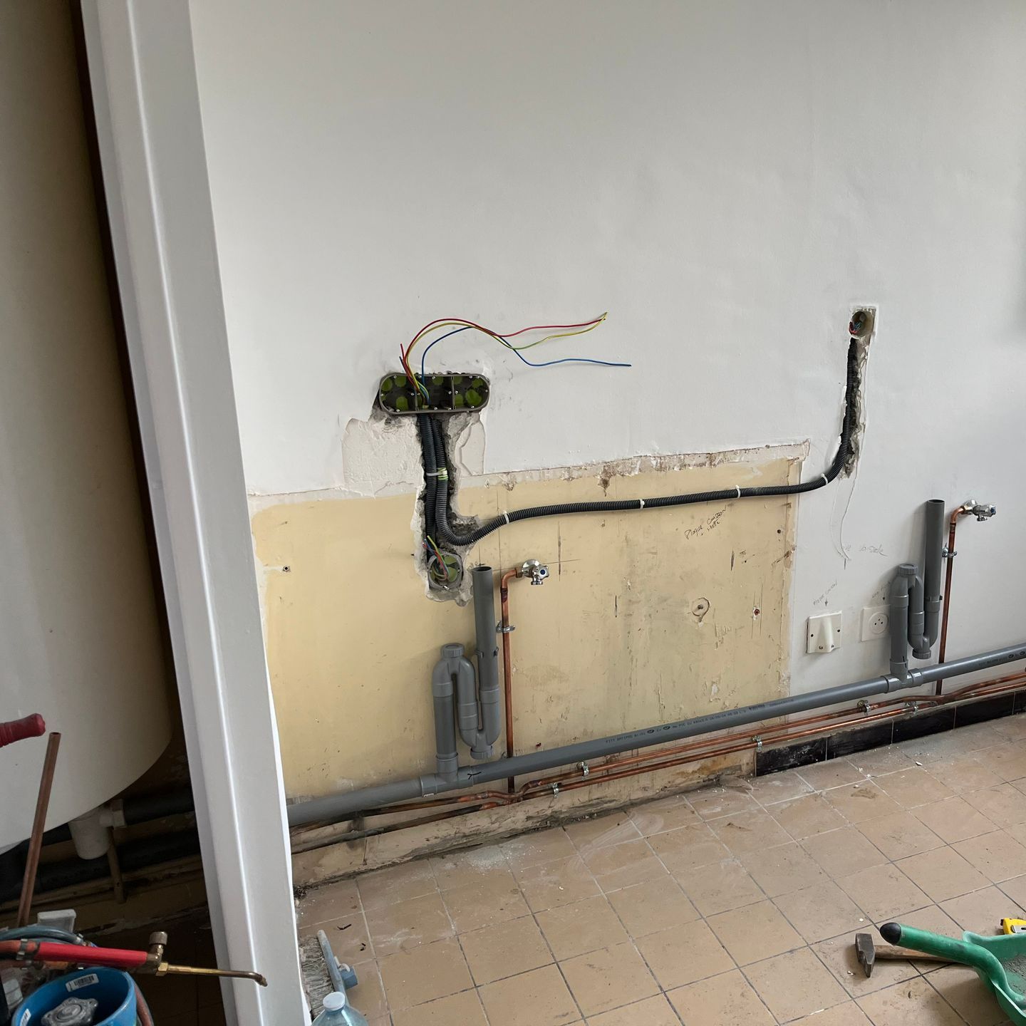 Travaux d'électricité