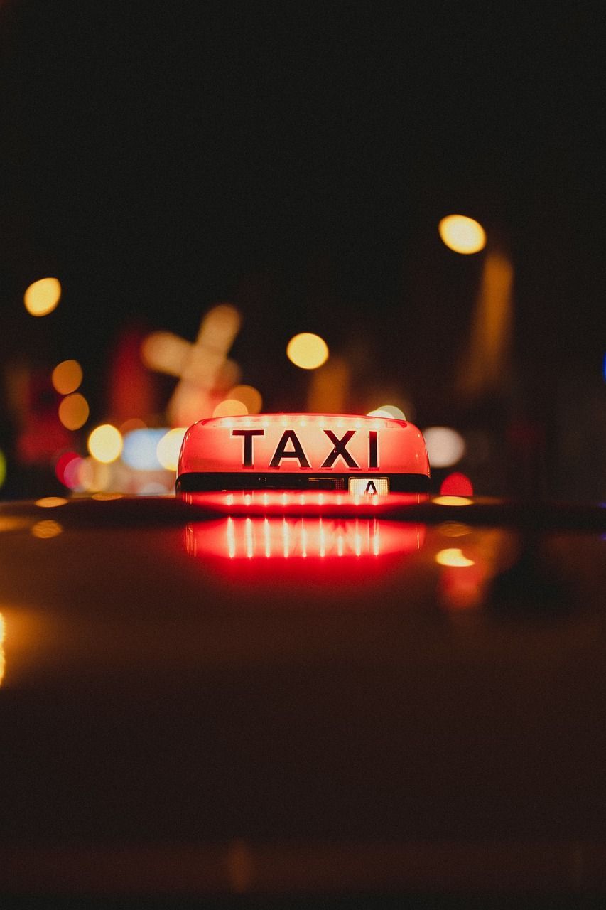 Un lumineux de taxi.