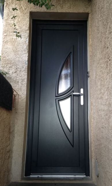 porte d'entrée design noire