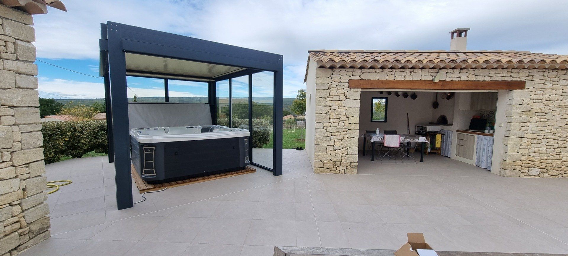 Pergola bioclimatique