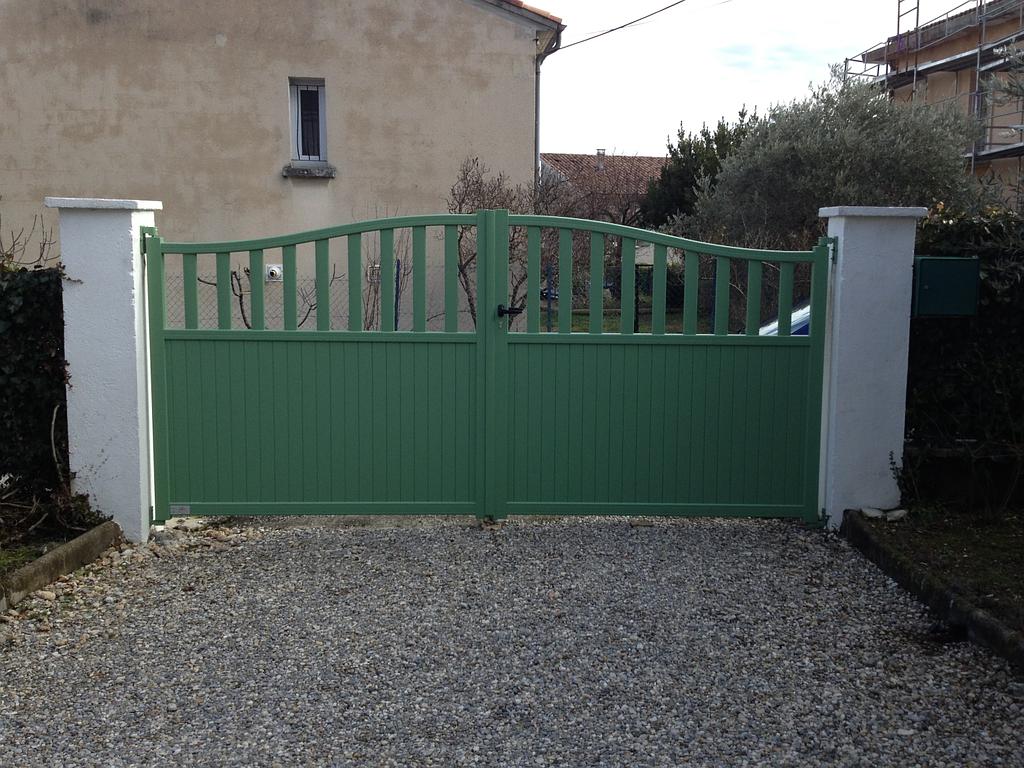 portail pvc vert