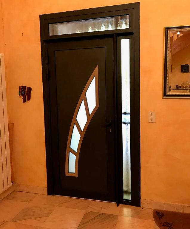 porte d'entrée vu de l'intérieure