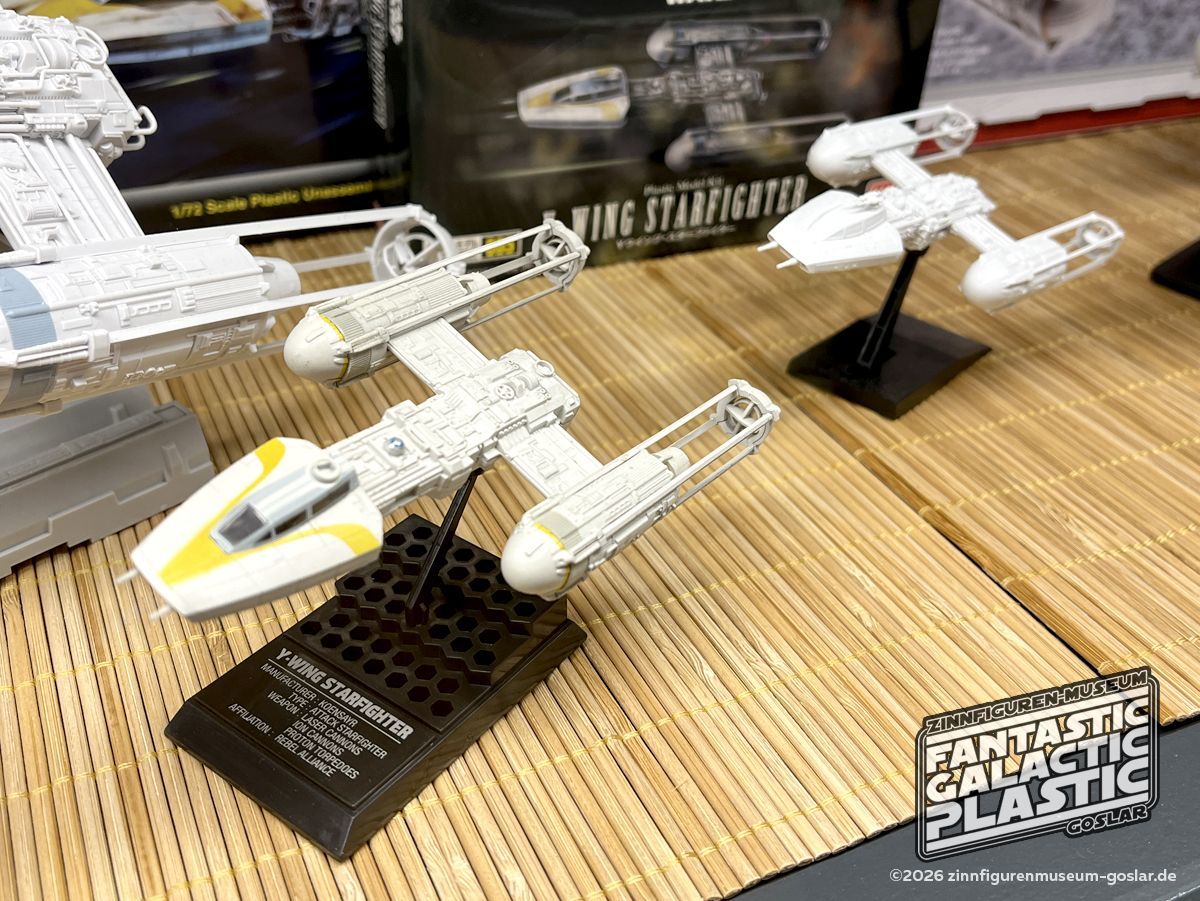 Hochdetalierte und -präzise Bausätze der Hersteller F-Toys (2010) und Bandai (2016) im Palm-Size Maßstab 1:144 aus Japan.