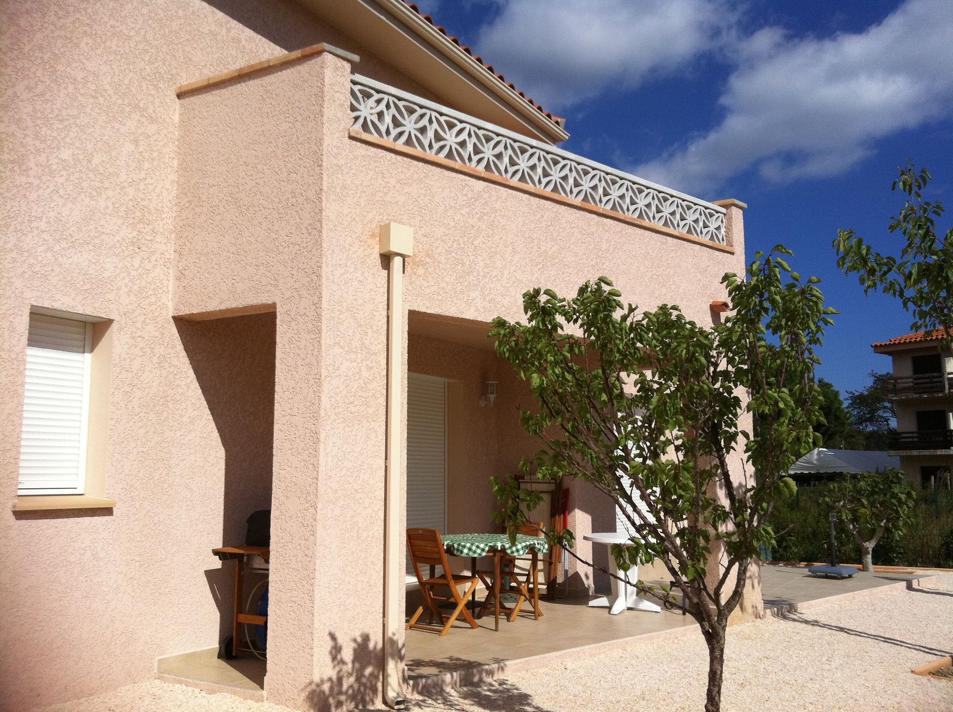 Boîte à eau blanche