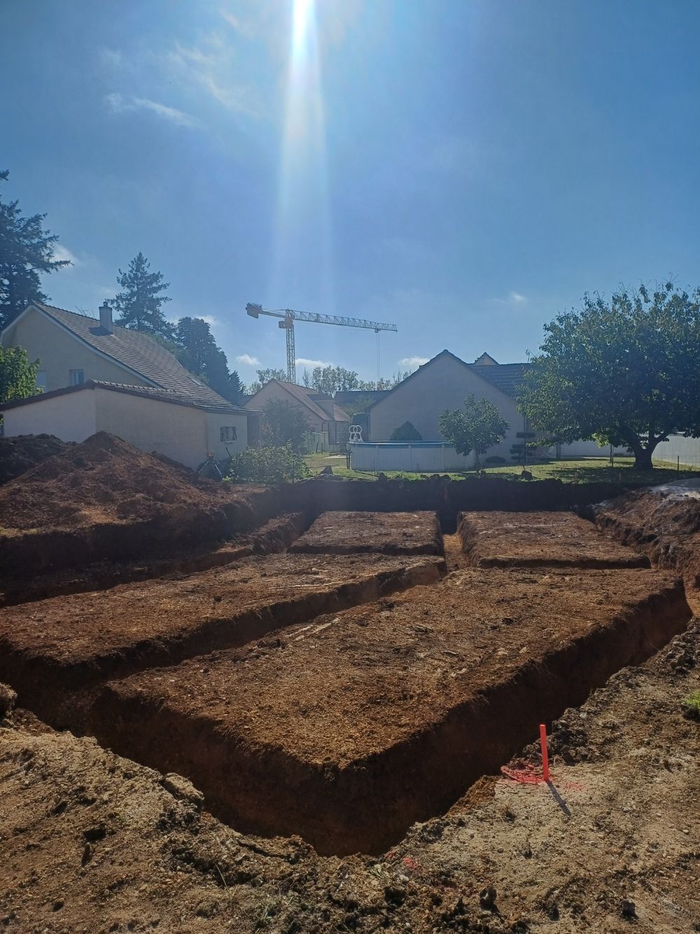 Décapage emprise pavillon et terrassement des fouilles