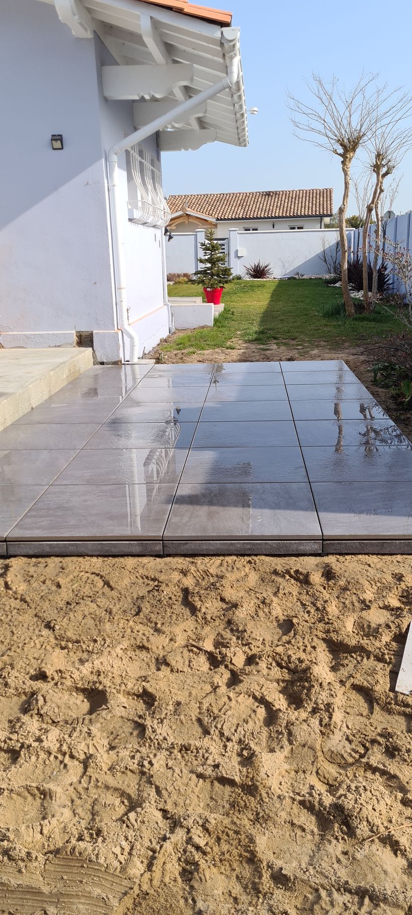 Terrasse en carrelage