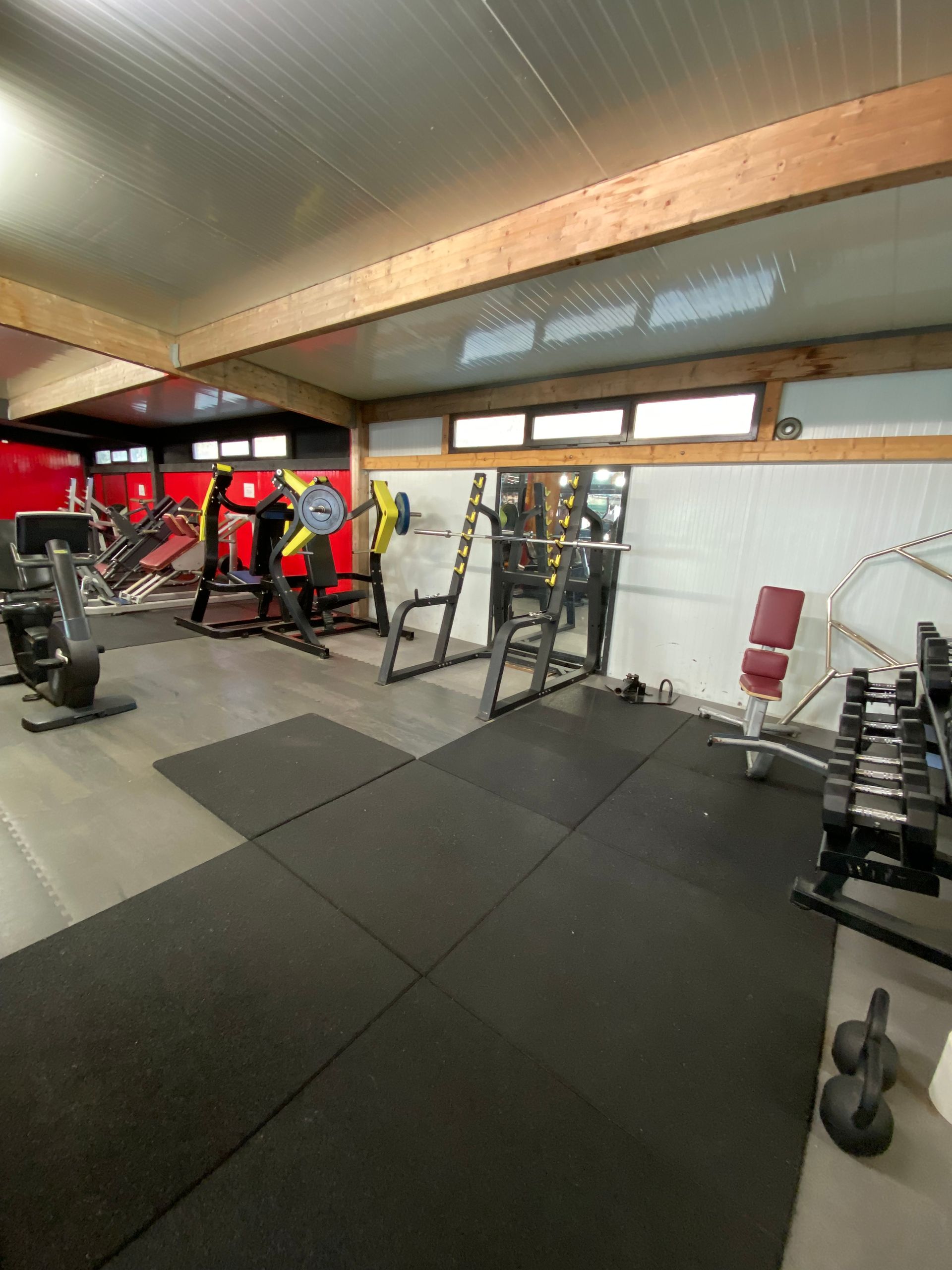 Espace libre pour exercices de musculation