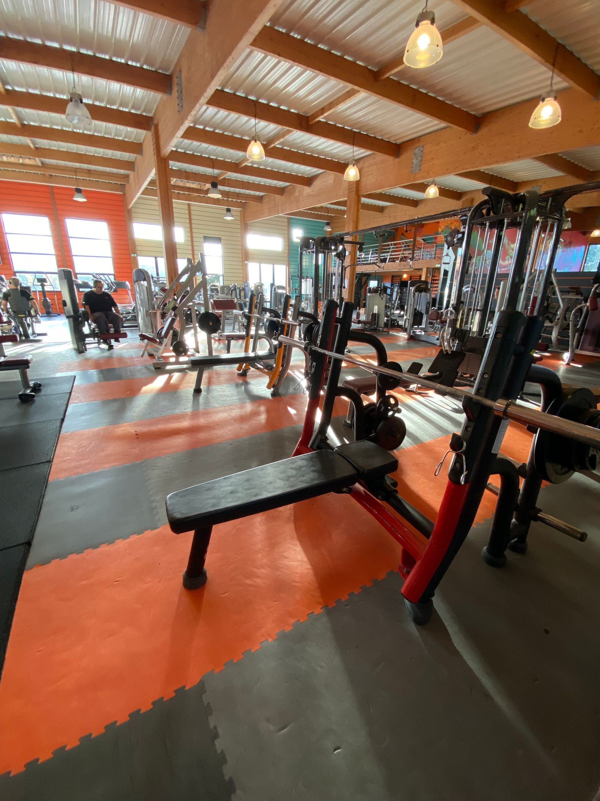 Machine de musculation pour le haut du corps