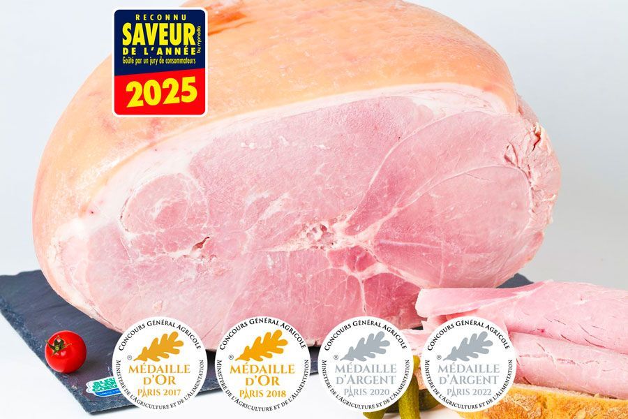 Jambon traditionnel du Père Champain avec toutes ses médailles