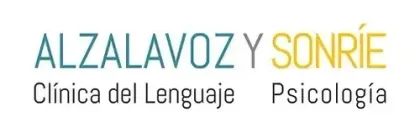 Logotipo para Alzalavoz y Sonríe, clínica de lenguaje y servicio de psicología, con texto en tonos verde azulado y amarillo.