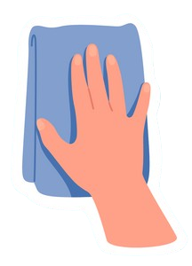 Main essuyant avec un chiffon bleu.