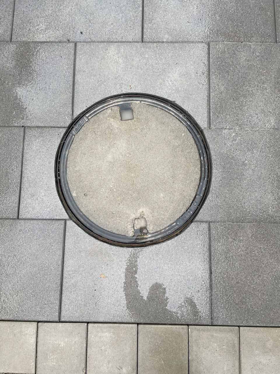 Neuer Gulli und Boden
