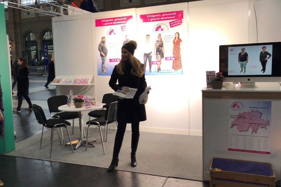 Stand bei der Präventionsmesse am Zürcher Hauptbahnhof von ParaMediForm