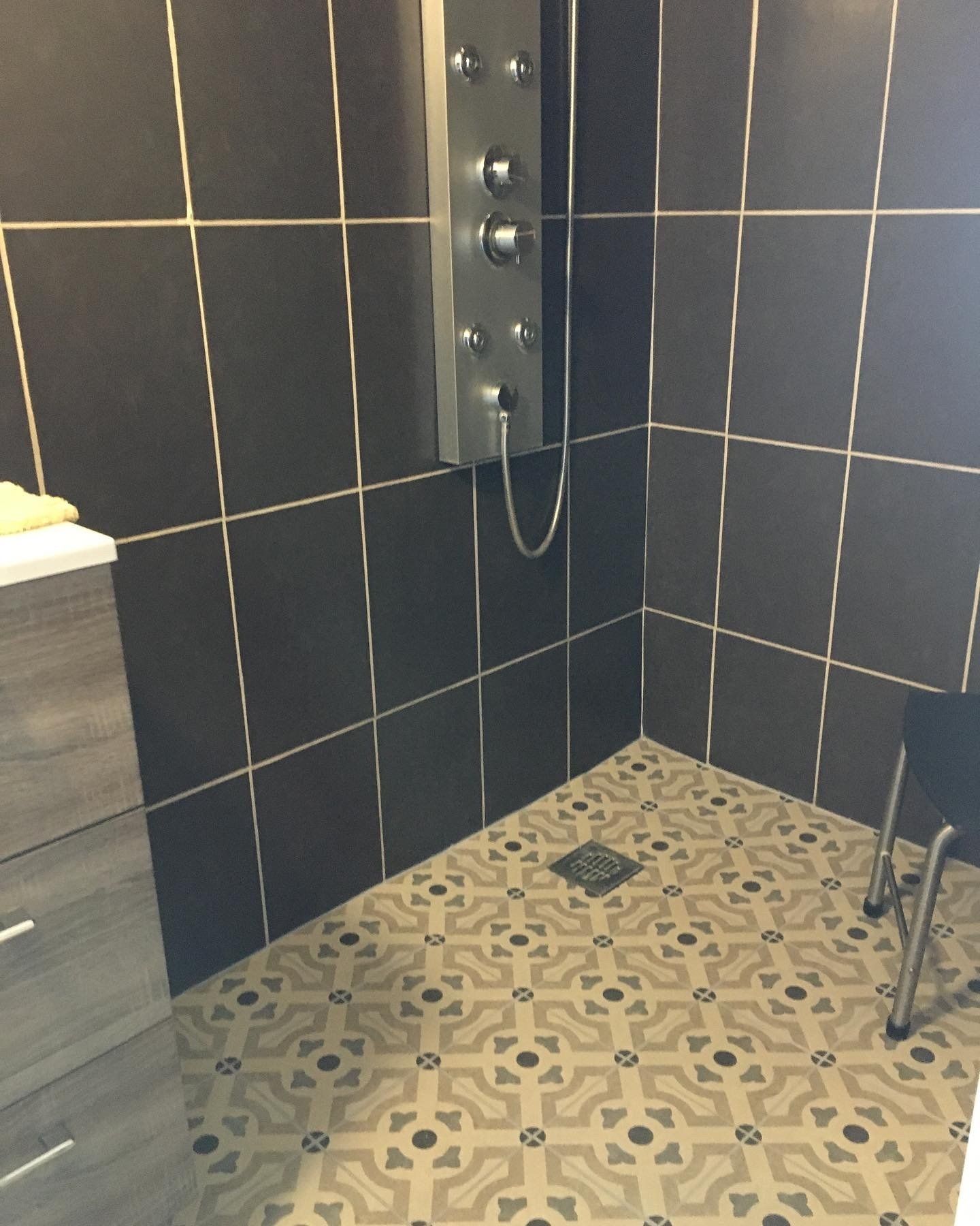 Pose carrelage douche