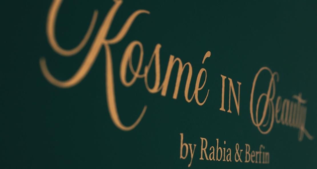 Schriftzug Kosme in Beauty Kosme in Beauty Schriftzug