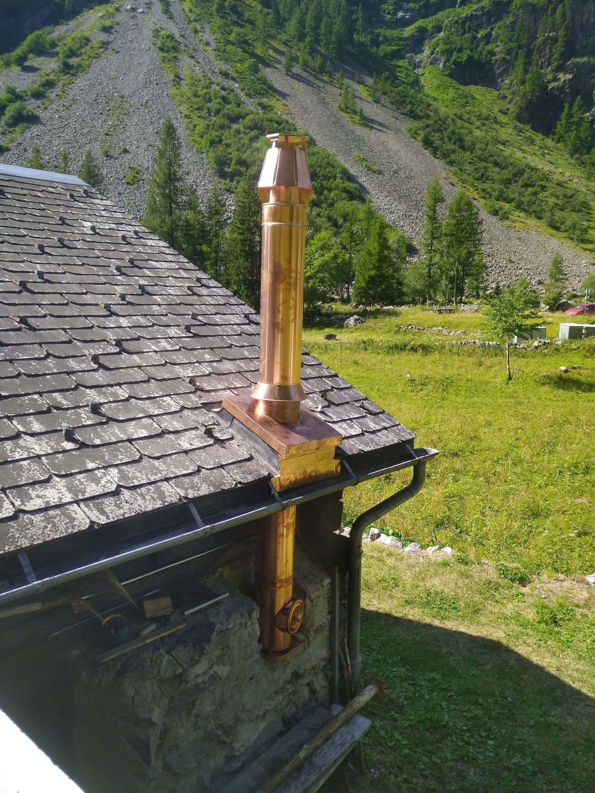 Pittino Sàrl - conseils et réalisations - sanitaire, chauffage, ferblanterie, couverture de toit et solutions écologiques