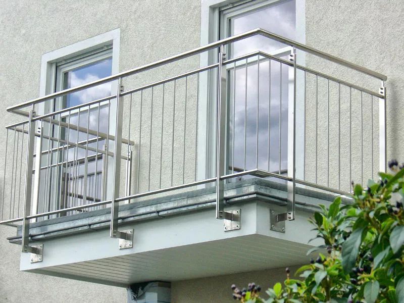 Balkone, Balkonanlagen, Geländer, Metallbau und Treppenbau in Engelskirchen bei Köln in Nordrhein-Westfalen