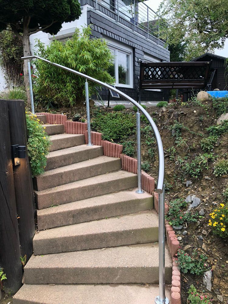 Balkone, Balkonanlagen, Geländer, Metallbau und Treppenbau in Engelskirchen bei Köln in Nordrhein-Westfalen