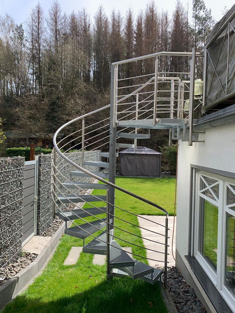 Balkone, Balkonanlagen, Geländer, Metallbau und Treppenbau in Engelskirchen bei Köln in Nordrhein-Westfalen