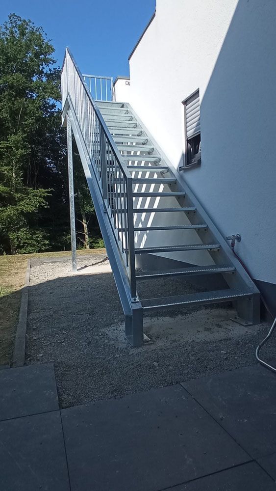 Balkone, Balkonanlagen, Geländer, Metallbau und Treppenbau in Engelskirchen bei Köln in Nordrhein-Westfalen