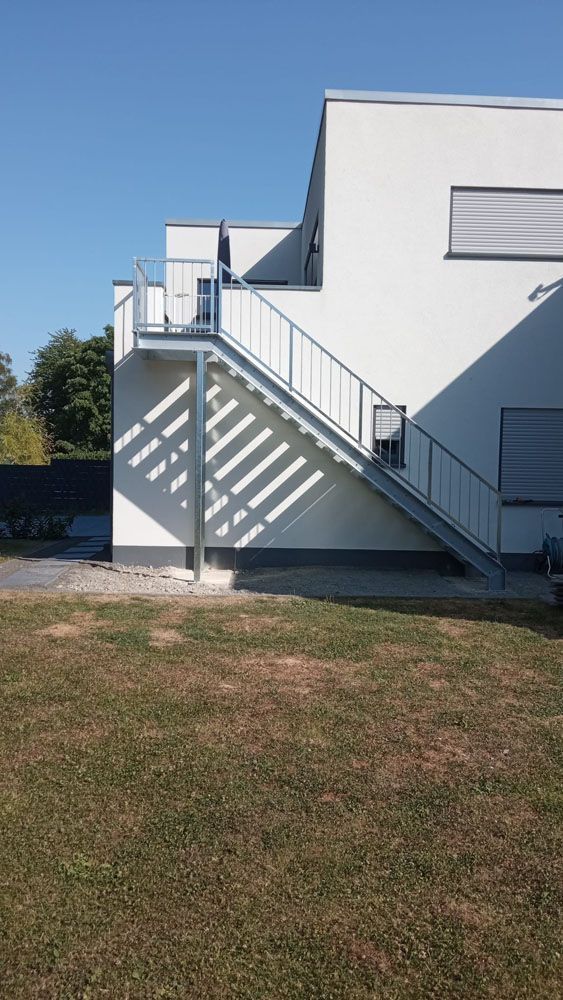 Balkone, Balkonanlagen, Geländer, Metallbau und Treppenbau in Engelskirchen bei Köln in Nordrhein-Westfalen