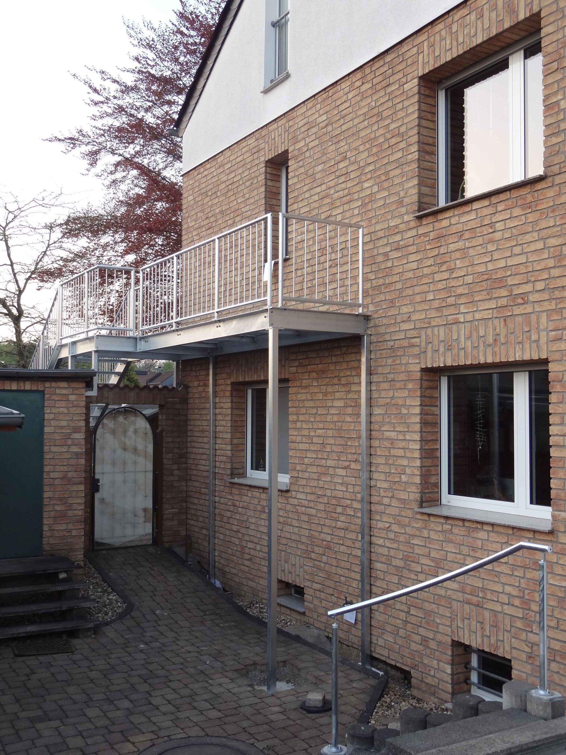Balkone, Balkonanlagen, Geländer, Metallbau und Treppenbau in Engelskirchen bei Köln in Nordrhein-Westfalen