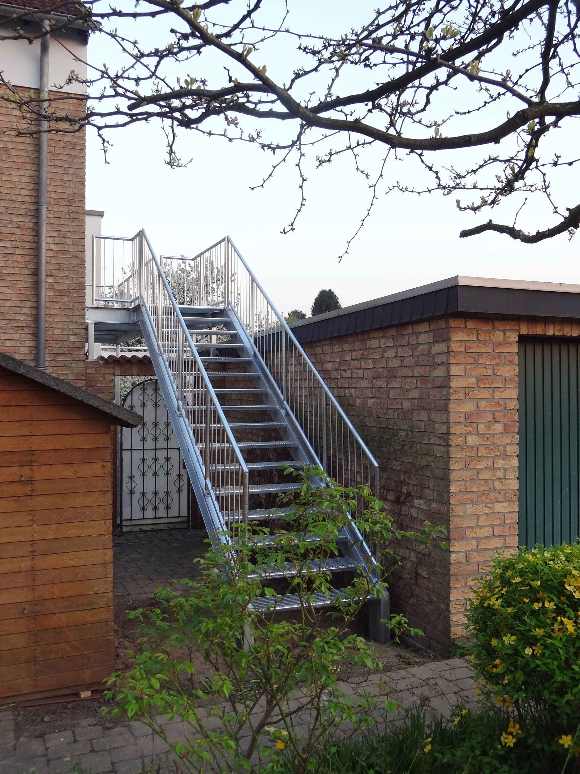 Balkone, Balkonanlagen, Geländer, Metallbau und Treppenbau in Engelskirchen bei Köln in Nordrhein-Westfalen