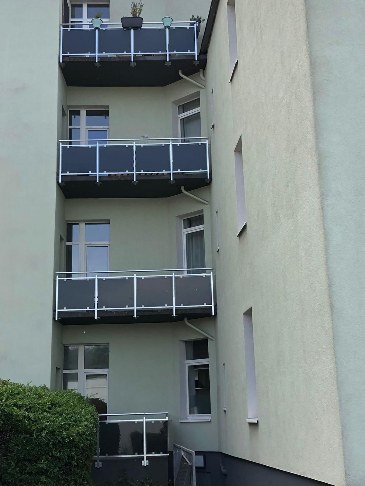 Balkone, Balkonanlagen, Geländer, Metallbau und Treppenbau in Engelskirchen bei Köln in Nordrhein-Westfalen