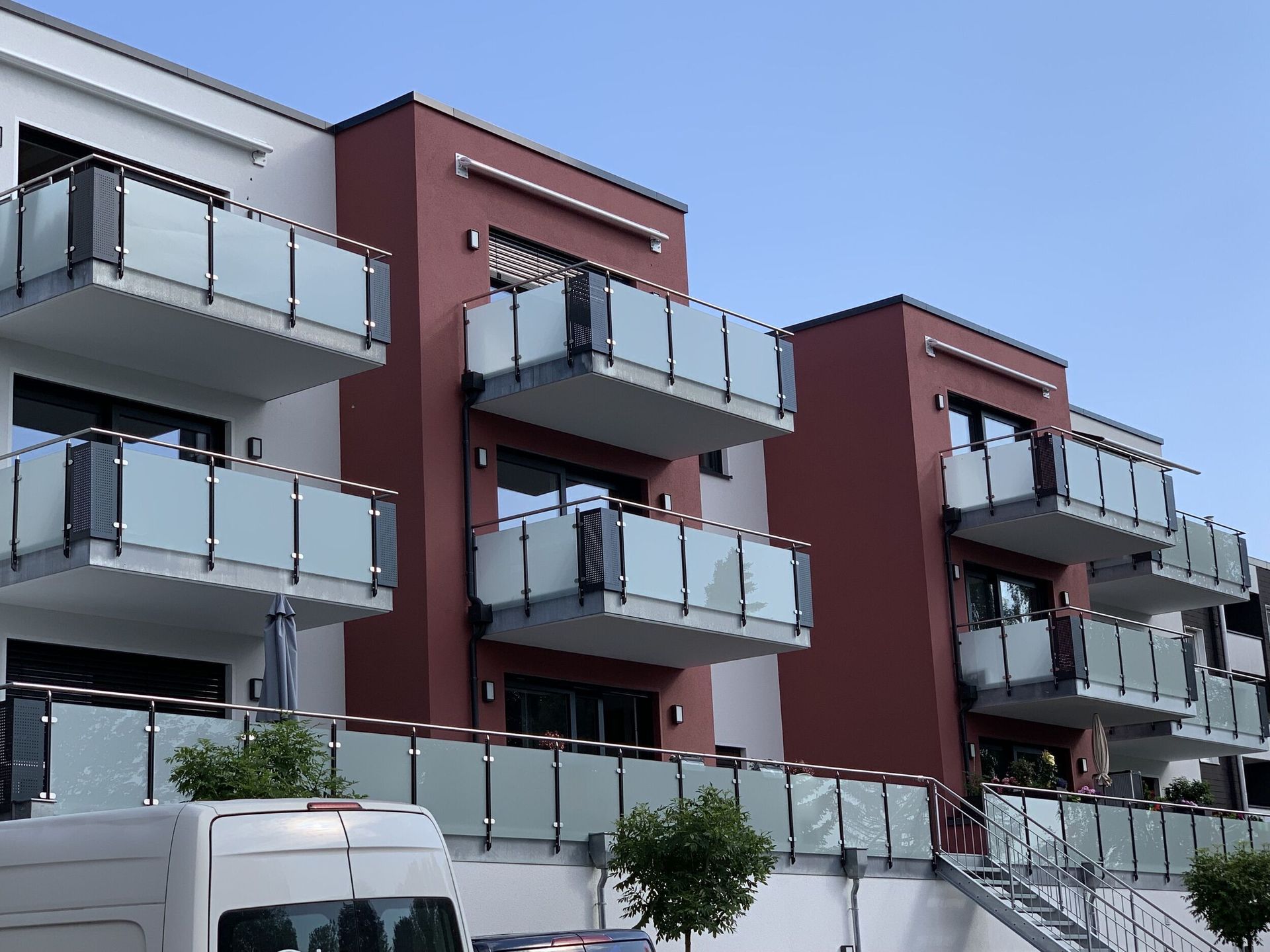 Balkone, Balkonanlagen, Geländer, Metallbau und Treppenbau in Engelskirchen bei Köln in Nordrhein-Westfalen